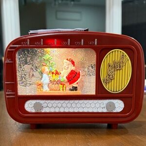Northlight 9" Led Lighted "Santa Sighting" Retro Radio Christmas Snow Globe